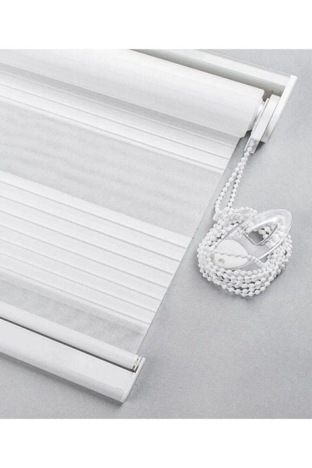 Renkli Keman ve Şehir Silüeti Desenli Sanatsal Zebra Perde – YZN-186