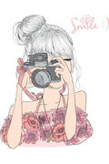 Çocuk odası- Çiçekli Elbise Giyen Fotoğraf Makinesi Tutan Kız Desenli Halı - 736-1